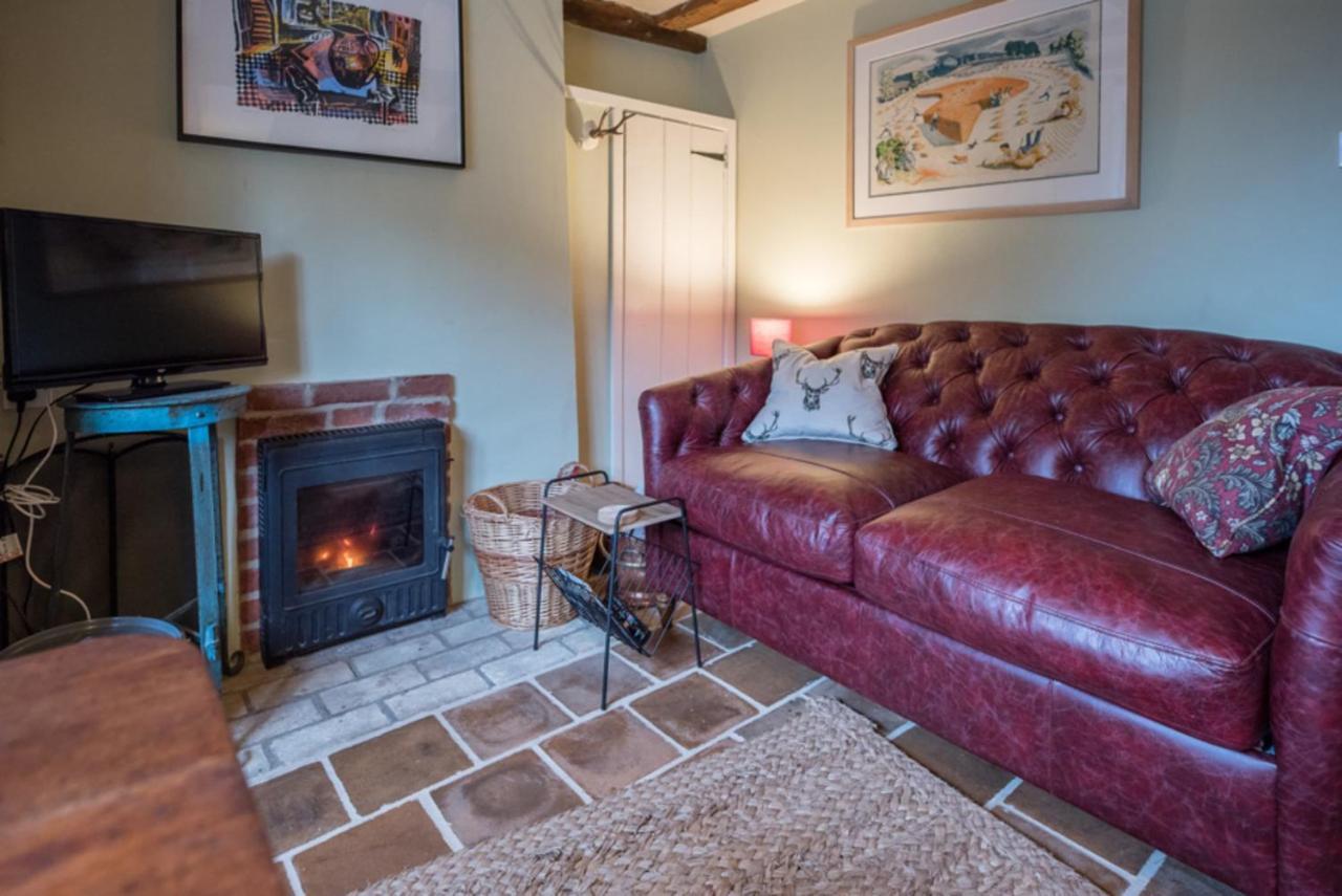 Library Cottage, Marlesford ウッドブリッジ エクステリア 写真